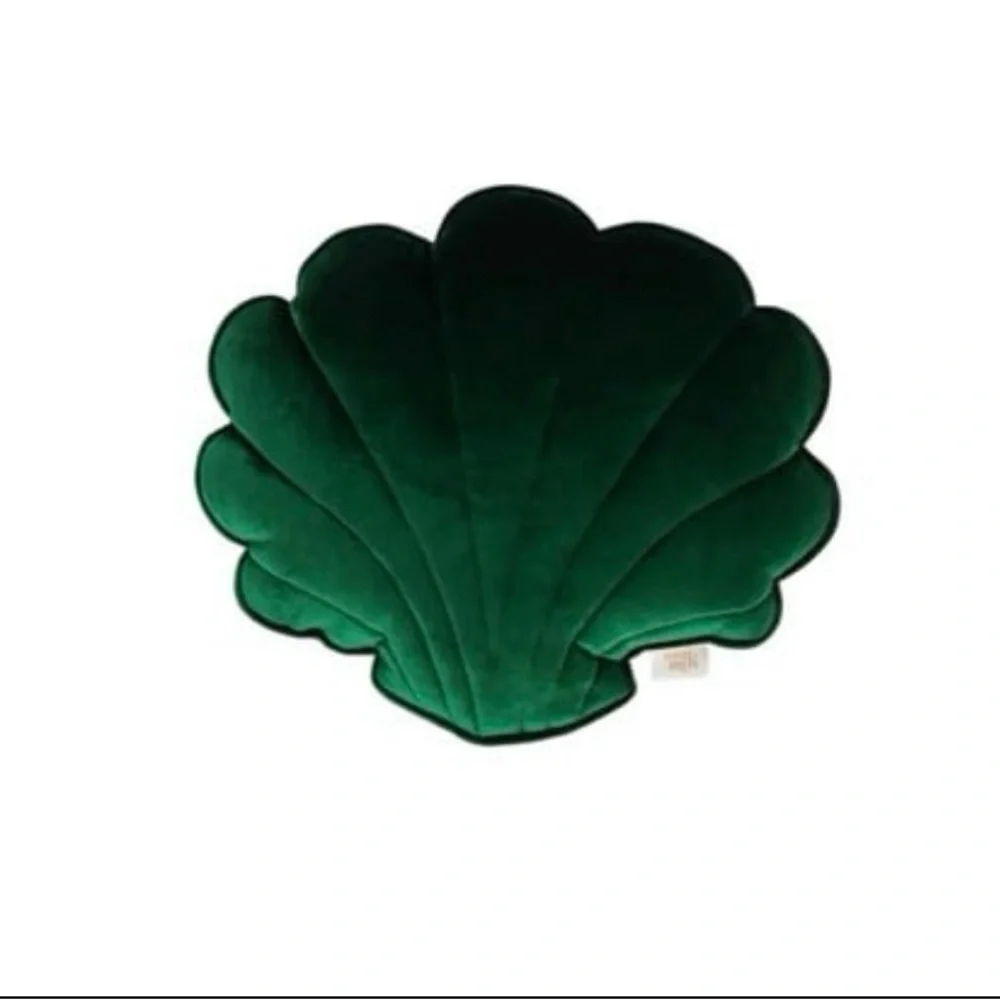 Moi Mili Velvet “Emerald Pearl” Shell Pillow
